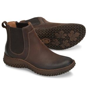 sofft chelsea boot